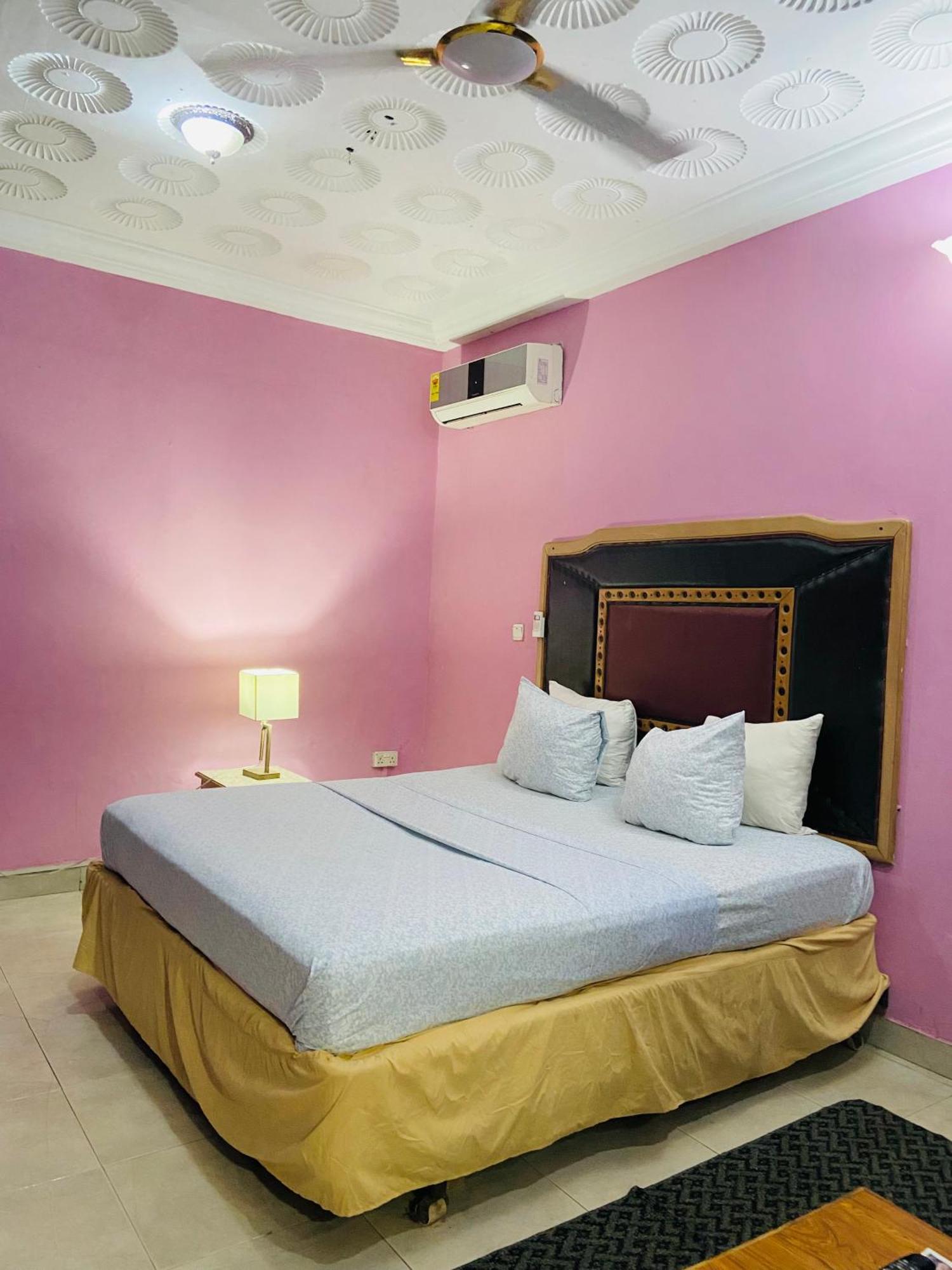 Heaven Gate Hotel Accra Extérieur photo