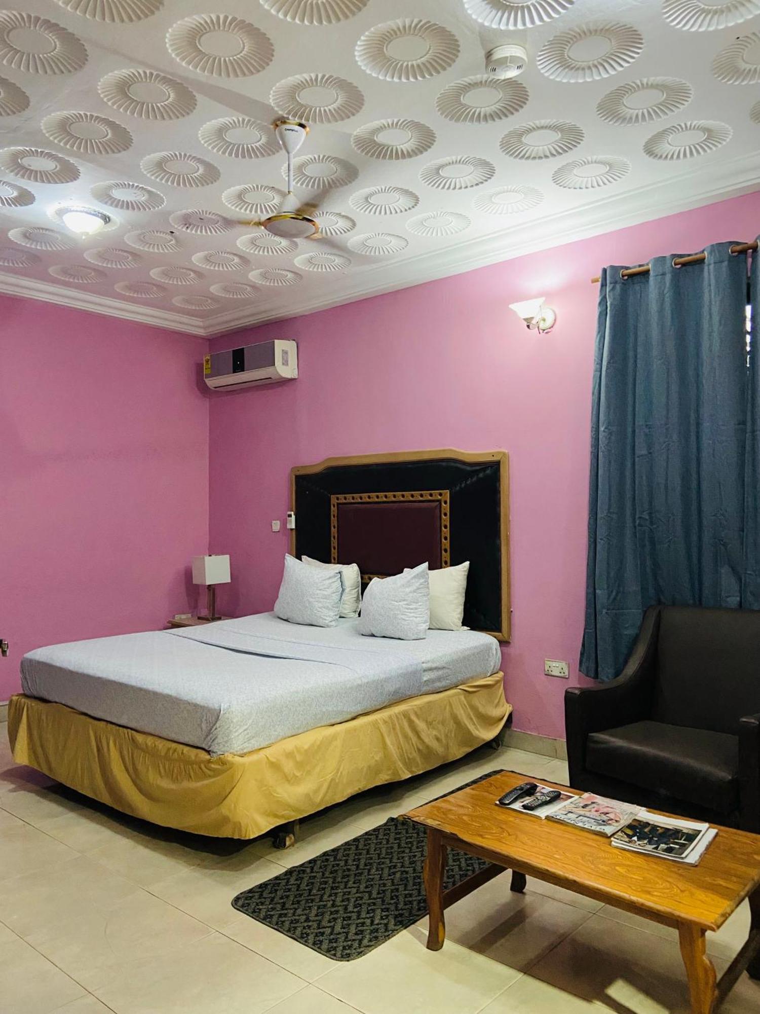 Heaven Gate Hotel Accra Extérieur photo